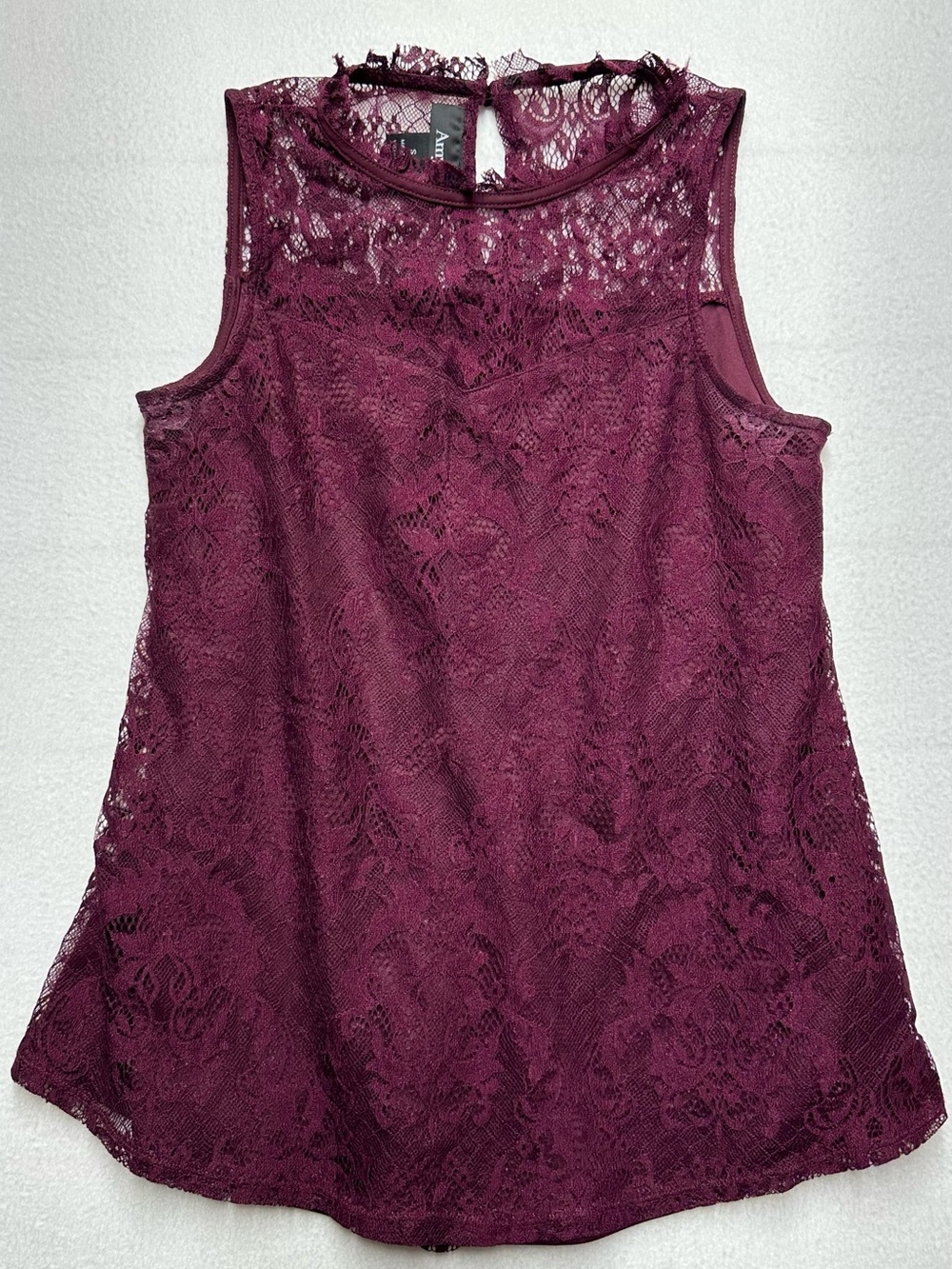 Amywear Burgundy Lace Sleeveless Top Small Floral Overlay Keyhole Back